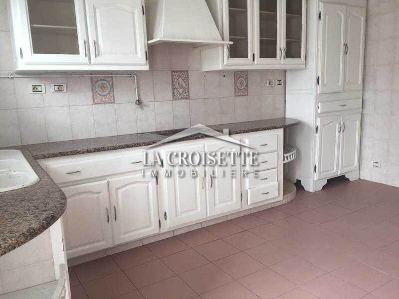 Etage de villa S+3 à la Marsa